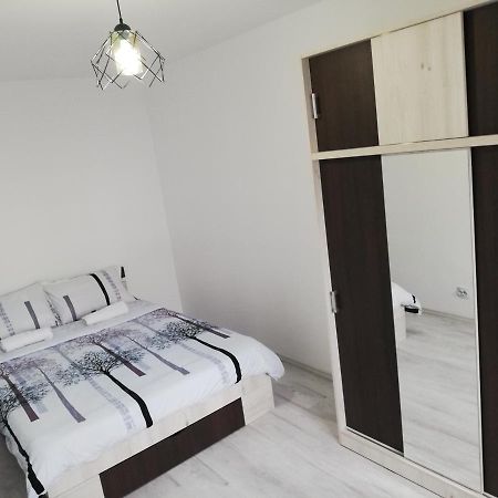 Apartament Brezoi Apartment Exterior foto