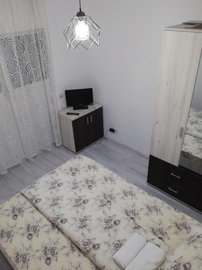 Apartament Brezoi Apartment Exterior foto